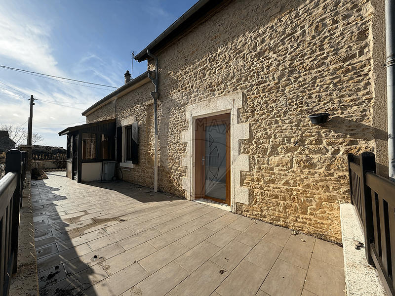 Maison - 96 m² - 4 pièces