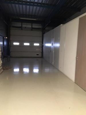 Entrepôt - 519 m²