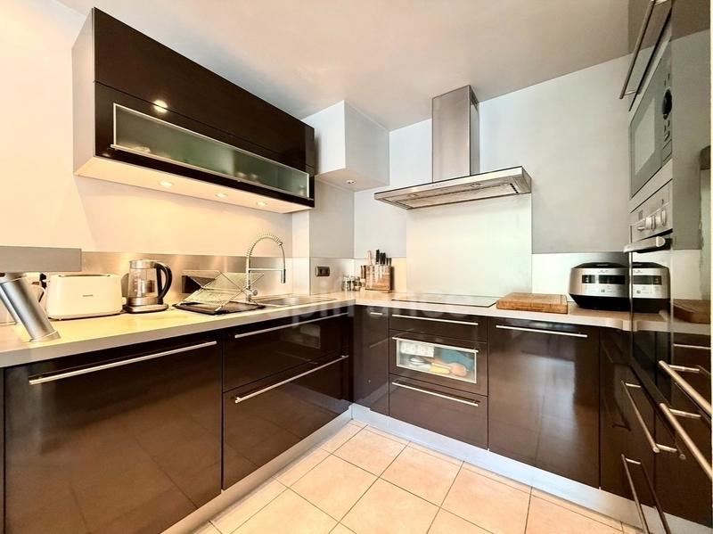 Appartement - 83 m² - 4 pièces