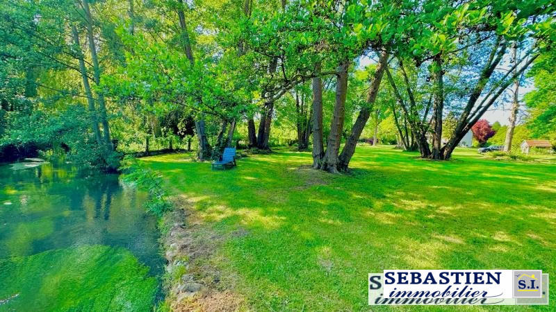 Maison traditionnelle - 239 m² - 11 pièces