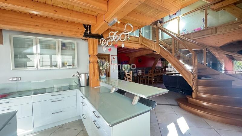 Maison - 186 m² - 5 pièces