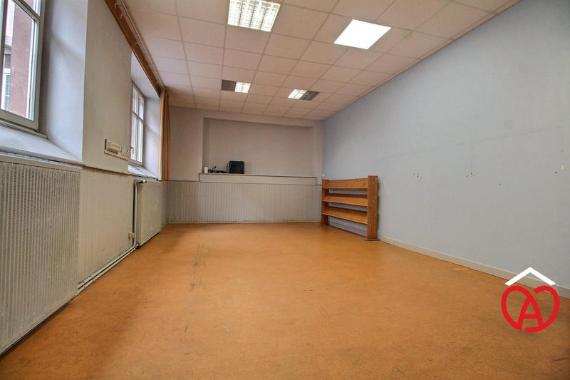 Maison - 343 m² - 10 pièces