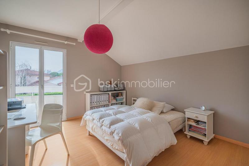 Maison - 143 m² - 5 pièces