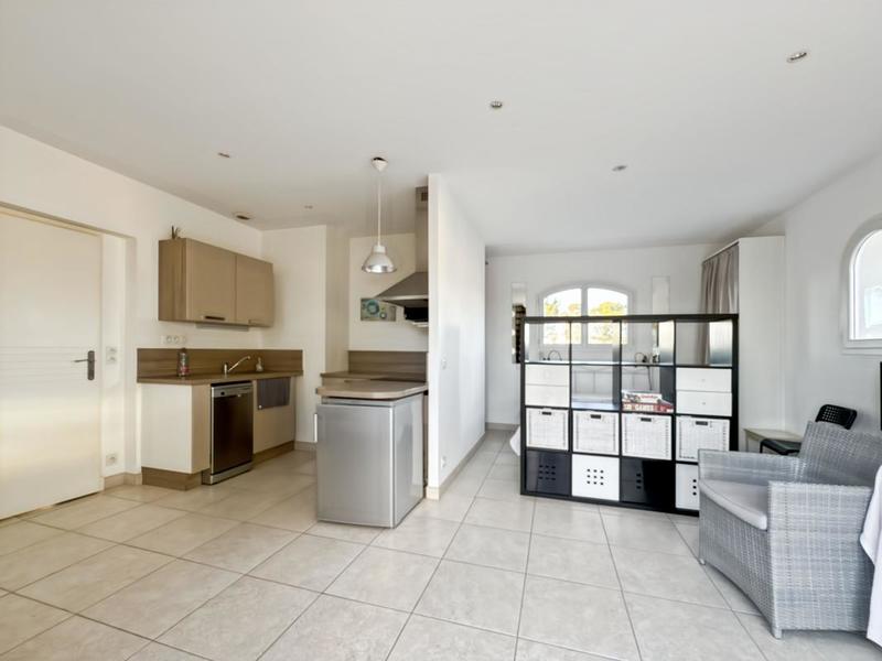 Maison - 192 m² - 6 pièces