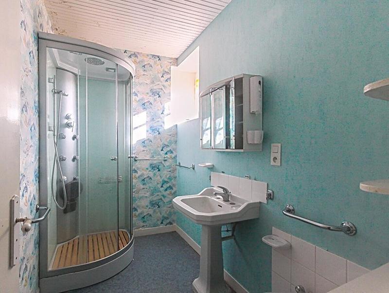 Maison - 270 m² - 12 pièces