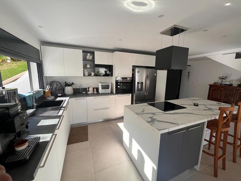 Villa - 180 m² - 5 pièces