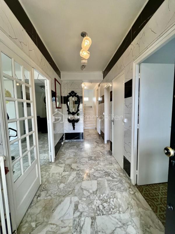 Maison - 182 m² - 5 pièces