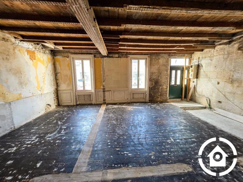 Maison - 310 m² - 8 pièces