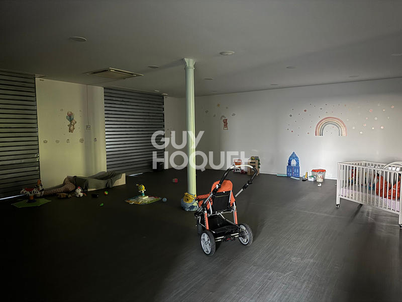 Local commercial - 240 m²