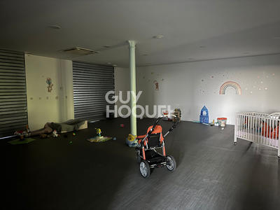 Local commercial - 240 m²