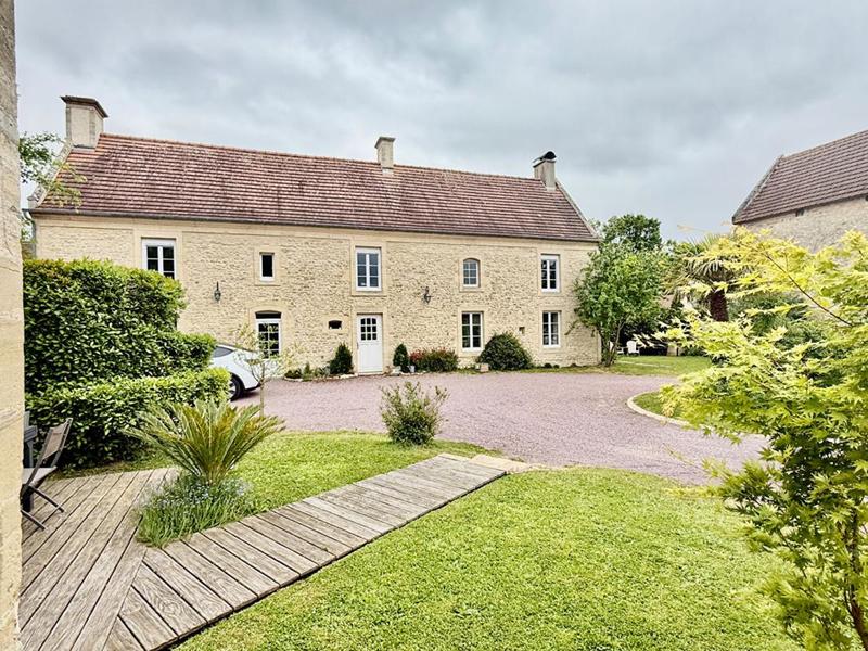 Demeure - 370 m² - 16 pièces