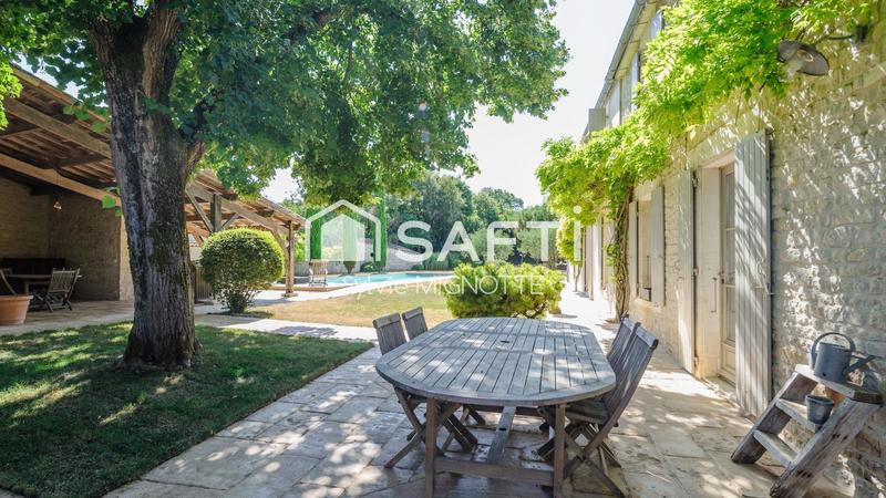 Maison de maîtres - 240 m² - 8 pièces