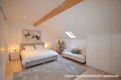 Maison - 216 m² - 7 pièces