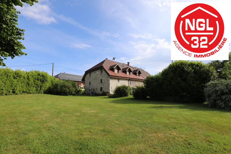 Maison - 250 m² - 10 pièces