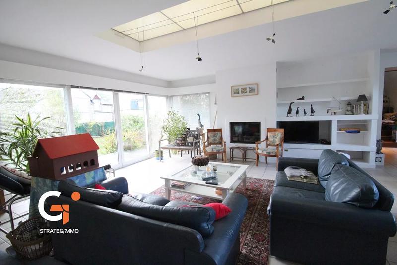 Maison - 180 m² - 7 pièces