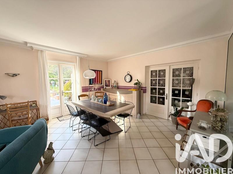 Maison de maîtres - 172 m² - 8 pièces