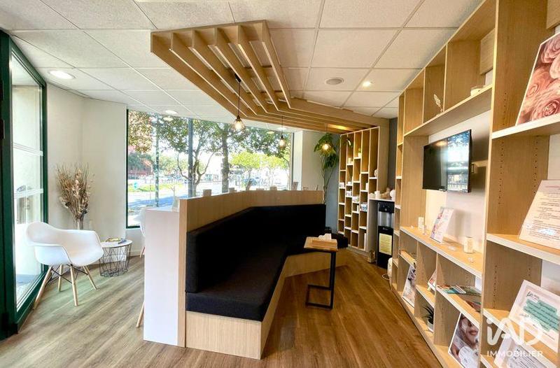 Local commercial - 209 m²