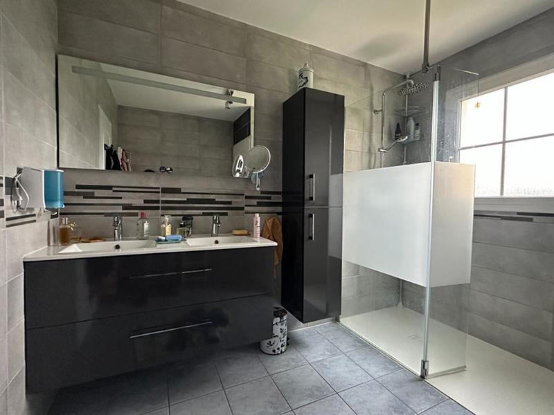 Maison - 145 m² - 5 pièces