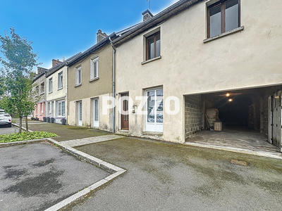 Maison - 136 m² - 9 pièces