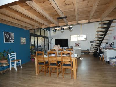 Maison - 200 m² - 8 pièces