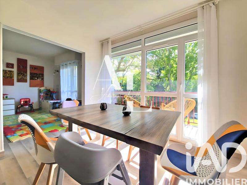 Appartement - 95 m² - 5 pièces