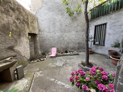 Maison - 240 m² - 6 pièces