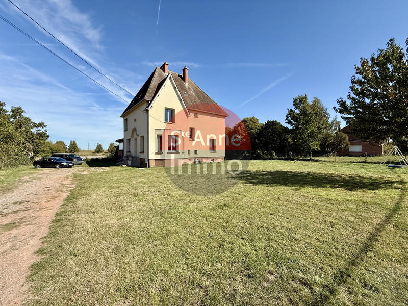 Maison - 205 m² - 8 pièces