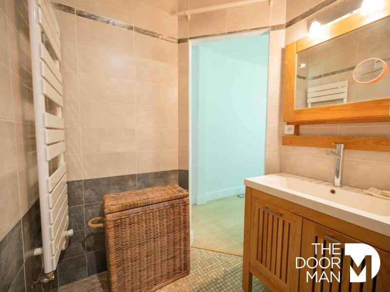 Maison - 264 m² - 10 pièces