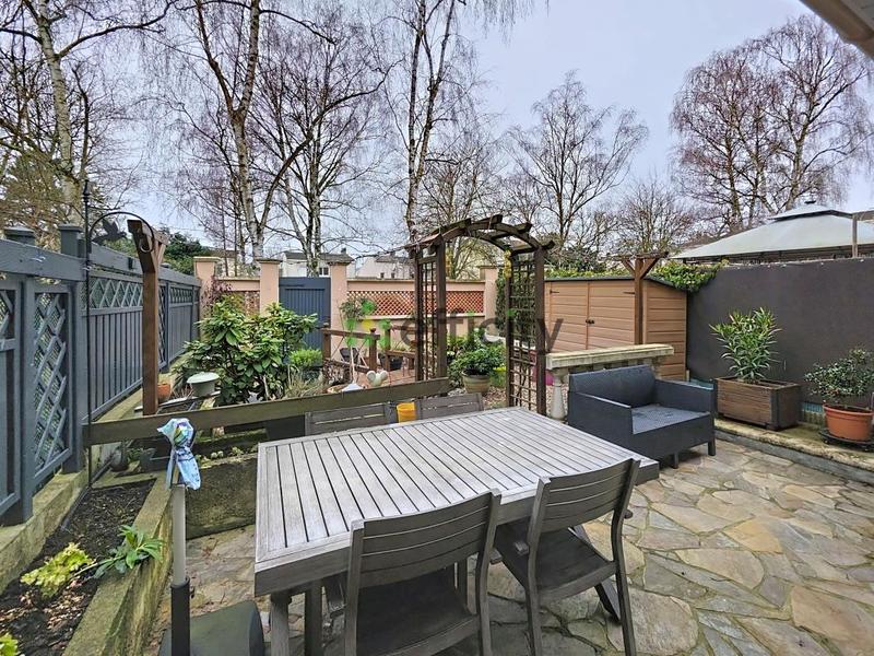 Maison - 95 m² - 6 pièces