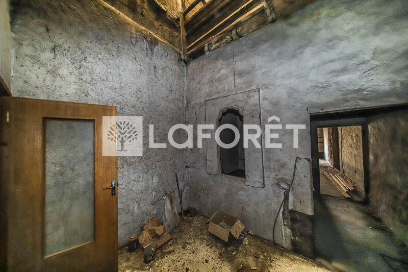 Maison - 285 m² - 7 pièces