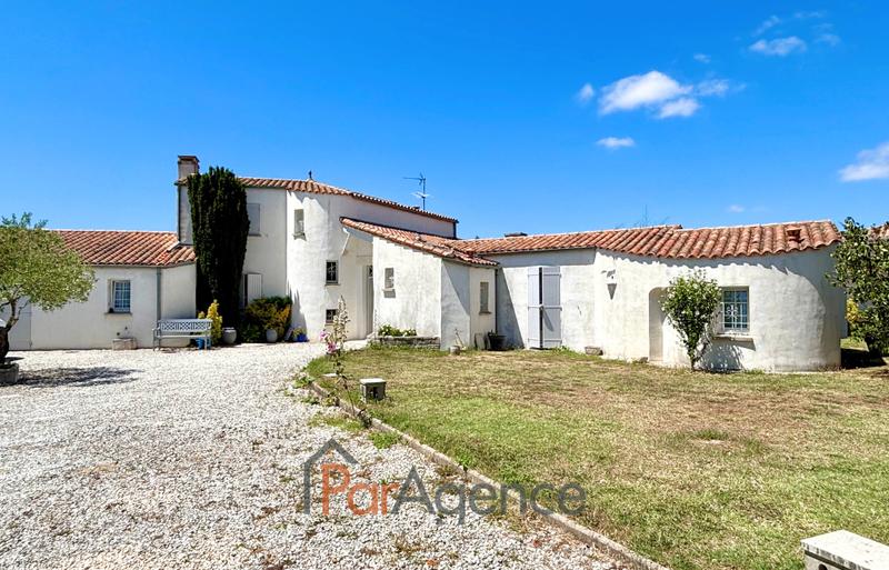 Maison - 204 m² - 5 pièces