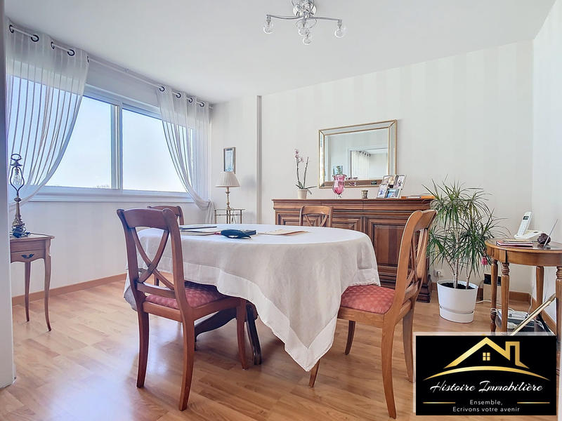 Appartement - 105 m² - 5 pièces