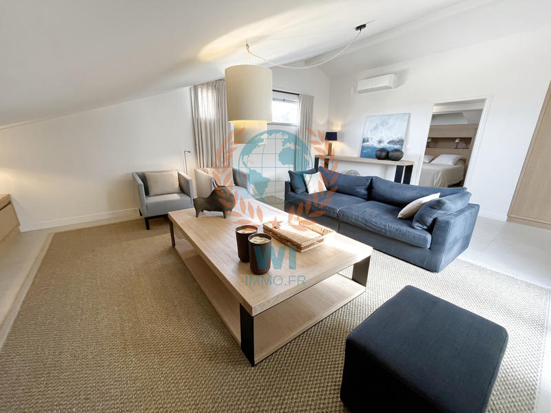 Appartement - 90 m² - 3 pièces