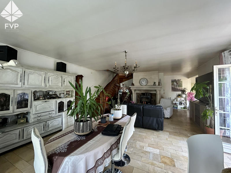 Maison - 163 m² - 6 pièces