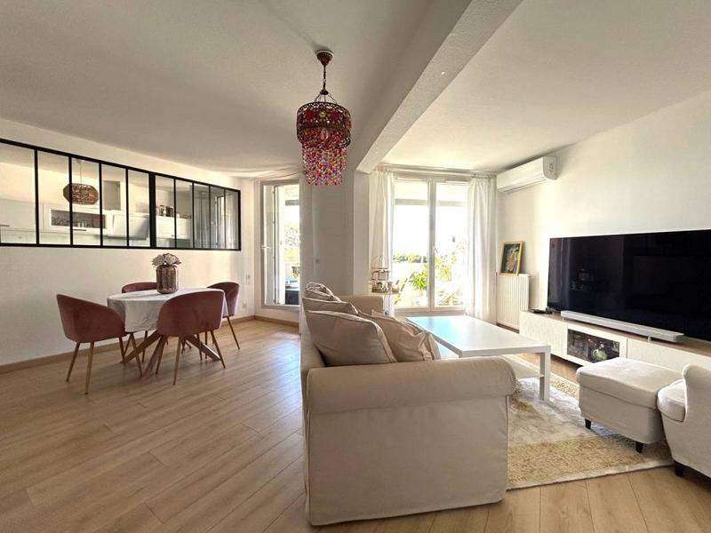 Appartement - 84 m² - 4 pièces