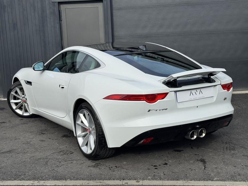 Jaguar F-Type 3.0 V6 380ch s Toit Pano Meridian Pas de Malus