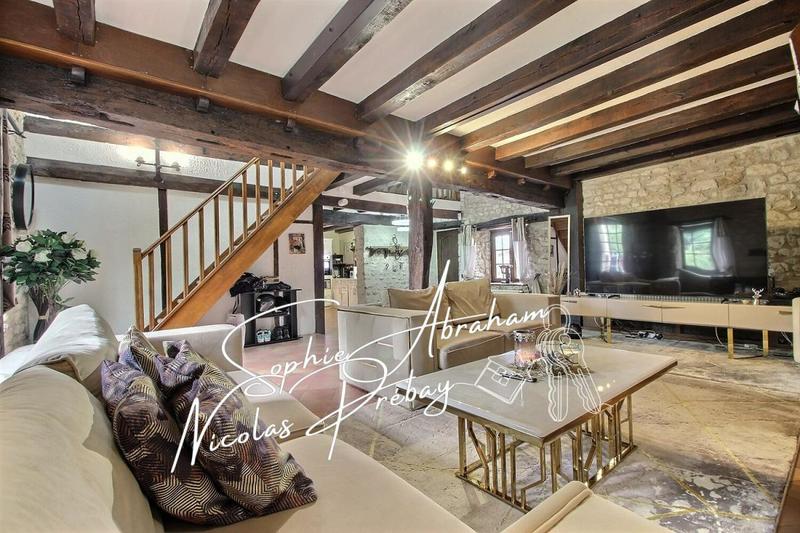 Maison - 185 m² - 5 pièces