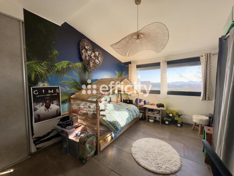 Villa - 267 m² - 11 pièces