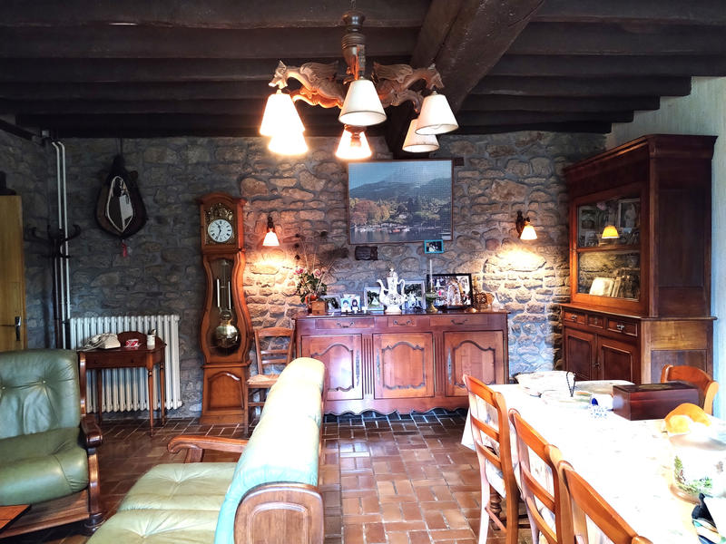 Maison - 98 m² - 5 pièces