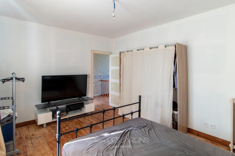 Maison - 137 m² - 5 pièces