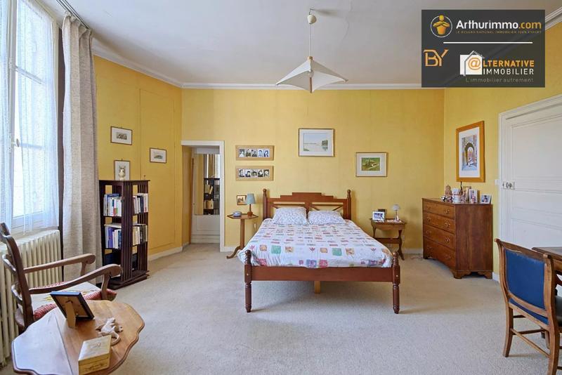 Maison - 292 m² - 12 pièces