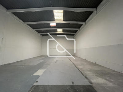Entrepôt - 368 m²
