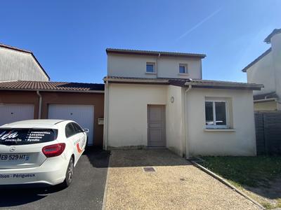 Maison traditionnelle - 72 m² - 3 pièces