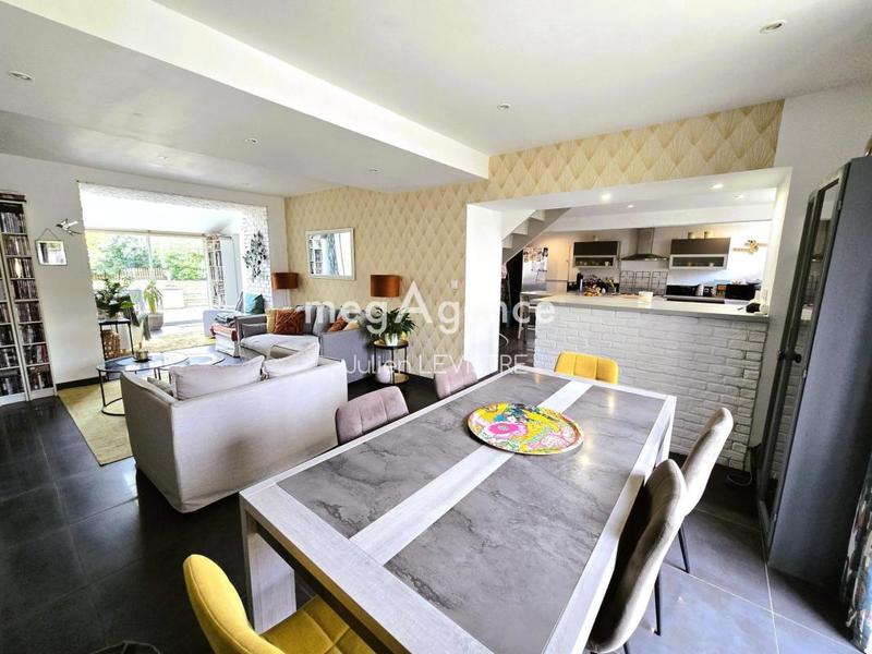 Maison - 147 m² - 6 pièces