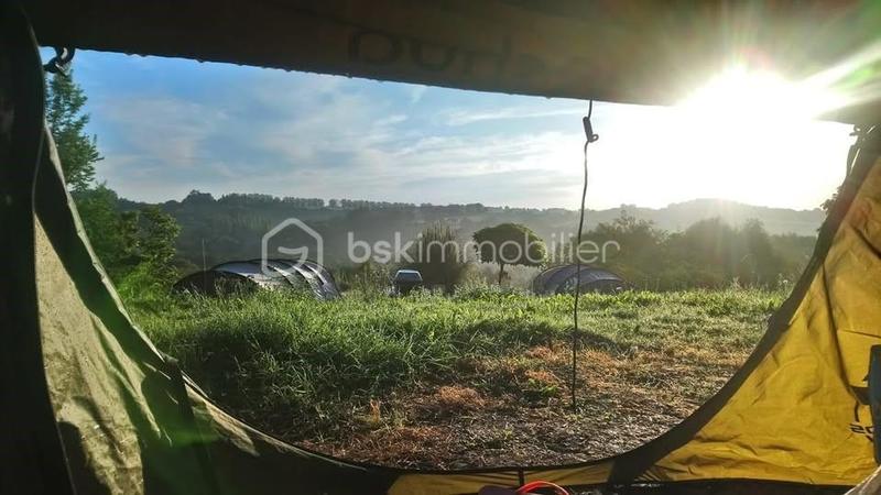 Maison - 600 m² - 30 pièces