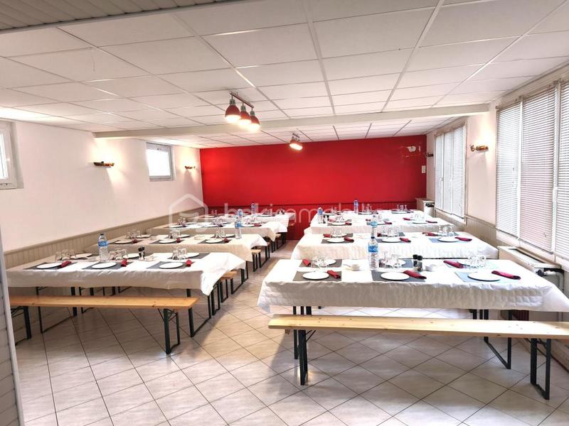 Maison - 275 m² - 7 pièces