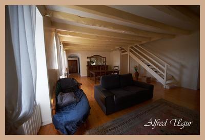 Maison - 218 m² - 8 pièces