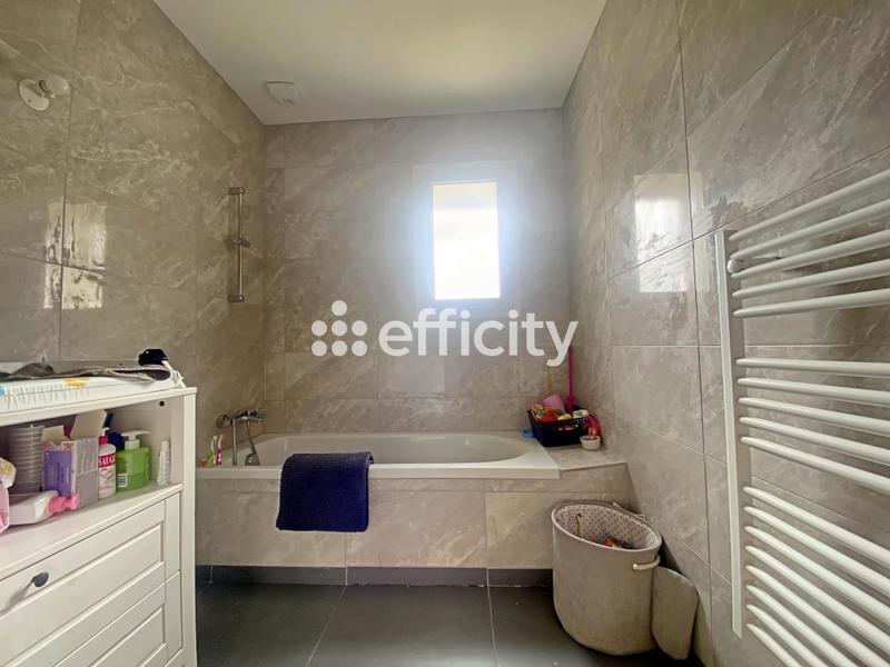 Pavillon - 105 m² - 4 pièces