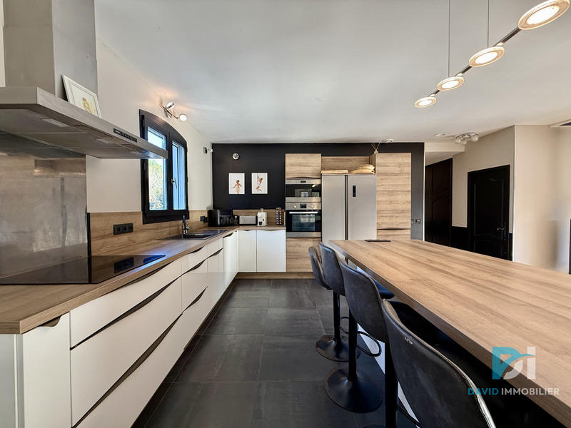 Maison - 138 m² - 5 pièces