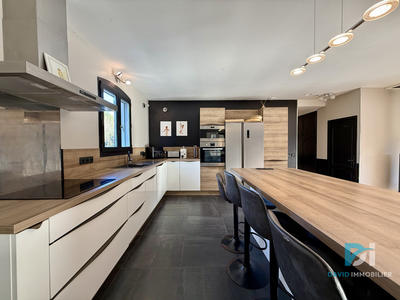 Maison - 138 m² - 5 pièces